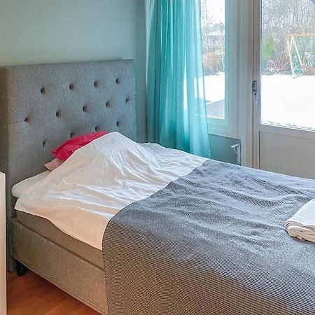 Beautiful Home In Oerebro With Kitchen Екстер'єр фото